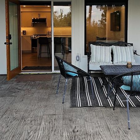 Kelly'S Sunset Lake Retreat Shawnigan Lake Ngoại thất bức ảnh