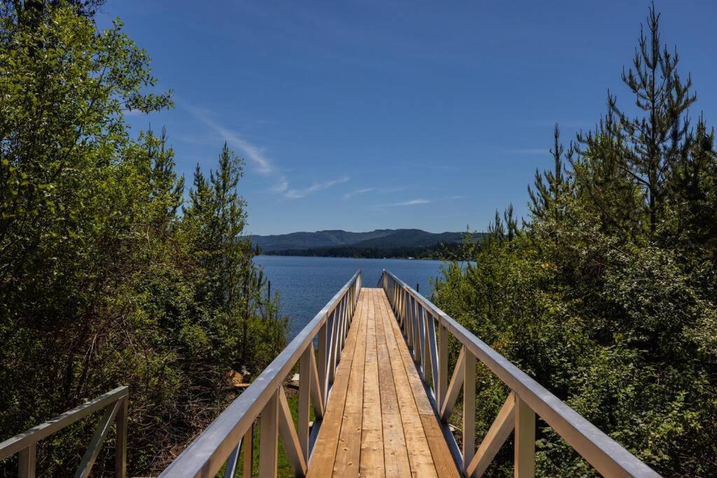 Kelly'S Sunset Lake Retreat Shawnigan Lake Ngoại thất bức ảnh